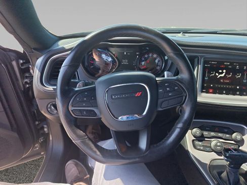 Used 2022 Dodge Challenger GT w/ Plus Package RWD image 13