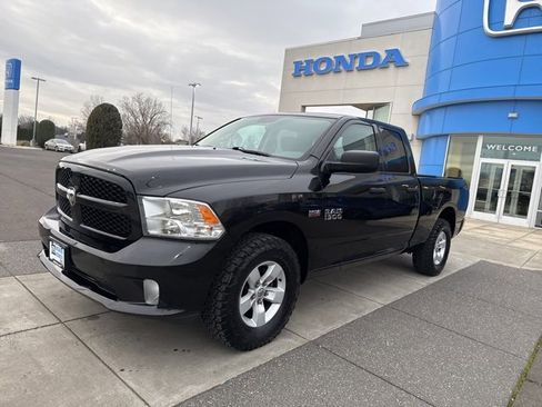 Used 2017 RAM 1500 Express image 12