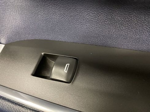 Used 2024 Chevrolet Silverado 1500 High Country w/ Technology Package image 31