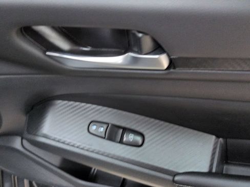 Used 2025 Nissan Altima 2.5 SV FWD image 31