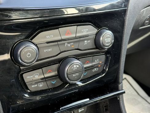 Used 2023 Chrysler 300 S image 27