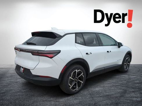 New 2026 Chevrolet Equinox EV LT image 3