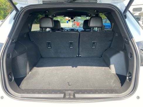 Used 2023 Chevrolet Equinox RS image 24