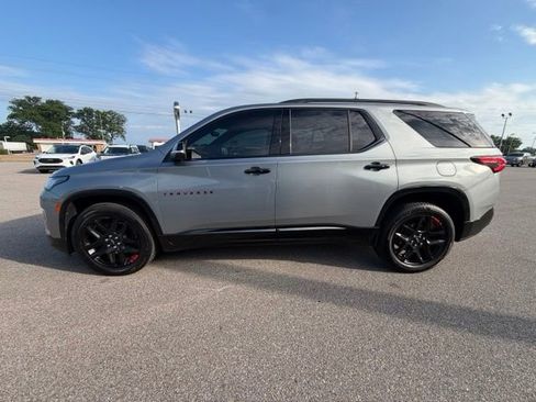 Used 2023 Chevrolet Traverse Premier w/ Redline Edition AWD/4WD image 7