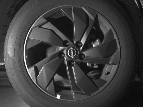 Used 2025 Nissan Rogue SV FWD image 13