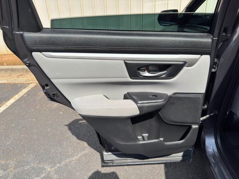 Used 2017 Honda CR-V LX image 34