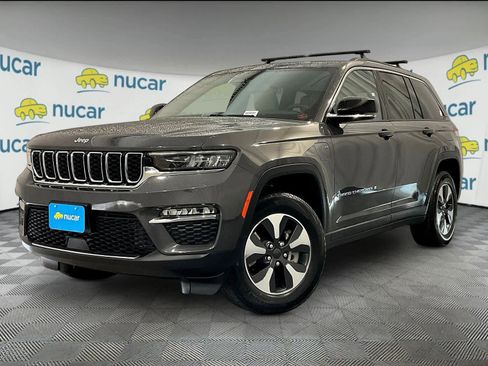 Used 2023 Jeep Grand Cherokee 4WD 4xe image 3