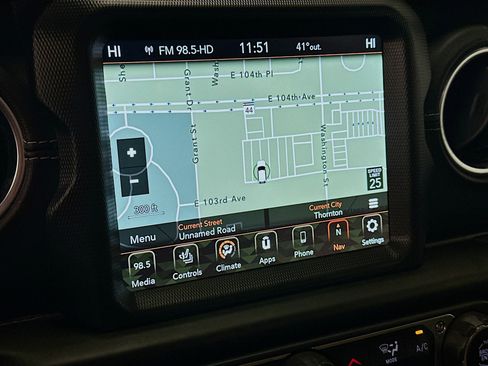 Used 2020 Jeep Gladiator Overland image 22