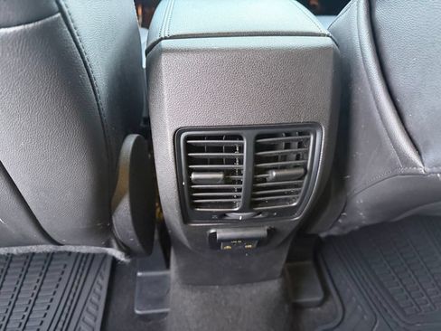 Used 2016 Ford Escape SE w/ SE Leather Comfort Package FWD image 21