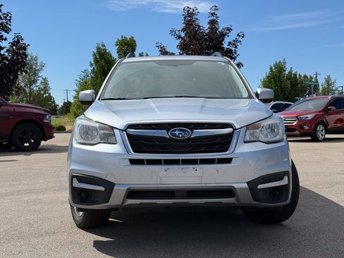 Used 2018 Subaru Forester 2.5i Premium AWD/4WD image 2