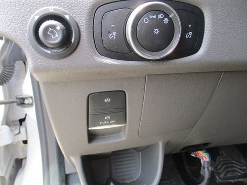 Used 2023 Ford Transit 250 Medium Roof AWD image 9