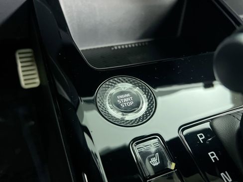 Certified 2025 Kia Niro EX Touring image 22