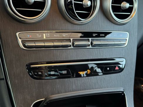 Certified 2022 Mercedes-Benz GLC 300 4MATIC w/ AMG Line image 33