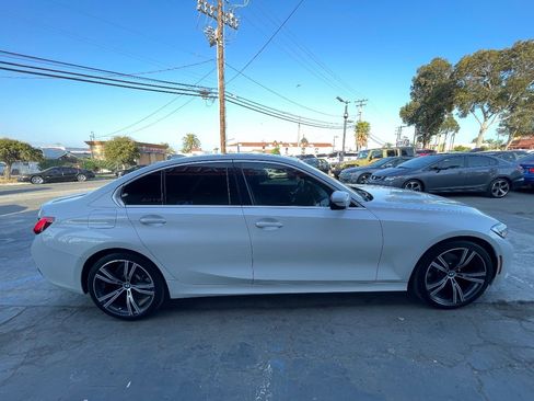 Used 2019 BMW 330i Sedan w/ Premium Package image 4