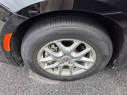 Used 2025 Chrysler Pacifica Select FWD image 4