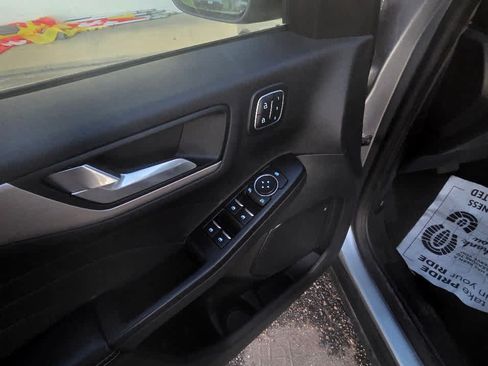 Used 2022 Ford Escape SEL w/ Technology Package AWD/4WD image 4
