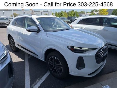 Used 2025 Audi Q5 Premium w/ Convenience Package AWD/4WD image 2
