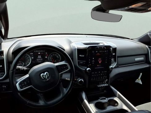 Used 2023 RAM 1500 Big Horn AWD/4WD image 9