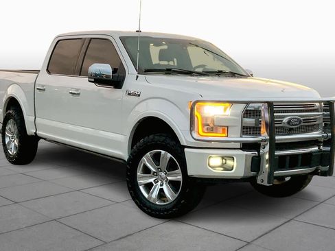 Used 2017 Ford F150 Platinum w/ Equipment Group 701A Luxury image 3