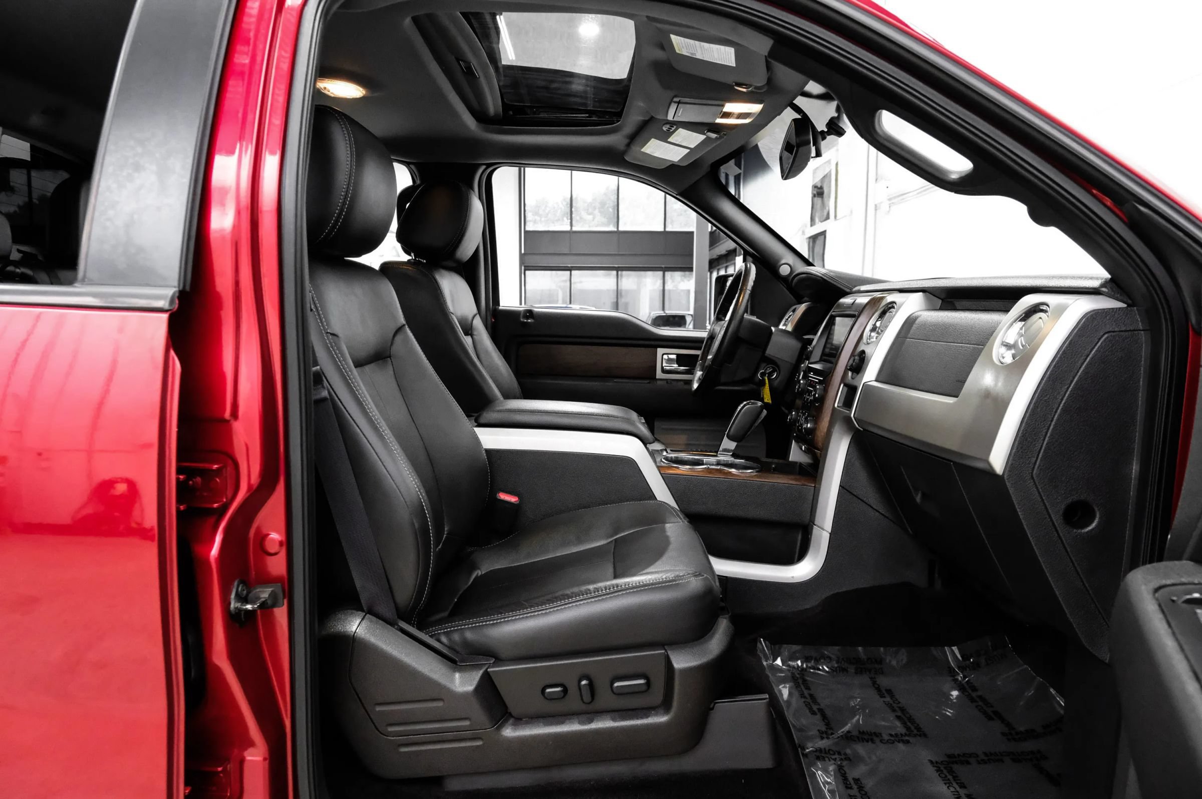 Used 2014 Ford F150 Lariat w/ Equipment Group 502A Luxury AWD/4WD image 39