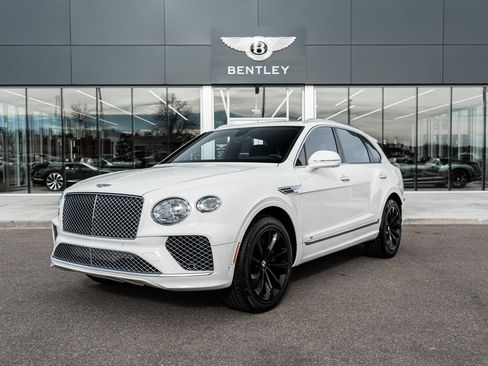 Used 2022 Bentley Bentayga image 1