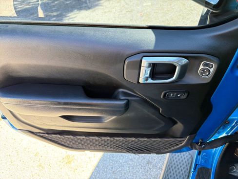 Used 2022 Jeep Gladiator Rubicon w/ Trailer Tow Package image 22