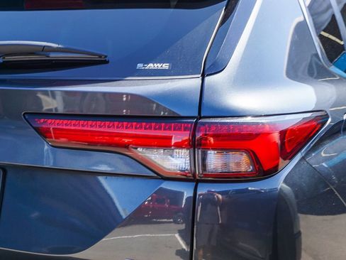 Used 2024 Mitsubishi Outlander SE AWD/4WD image 7