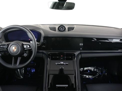 Certified 2026 Porsche Panamera GTS AWD/4WD image 11