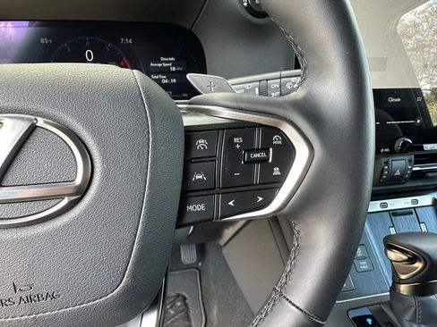 Used 2025 Lexus GX 550 image 17