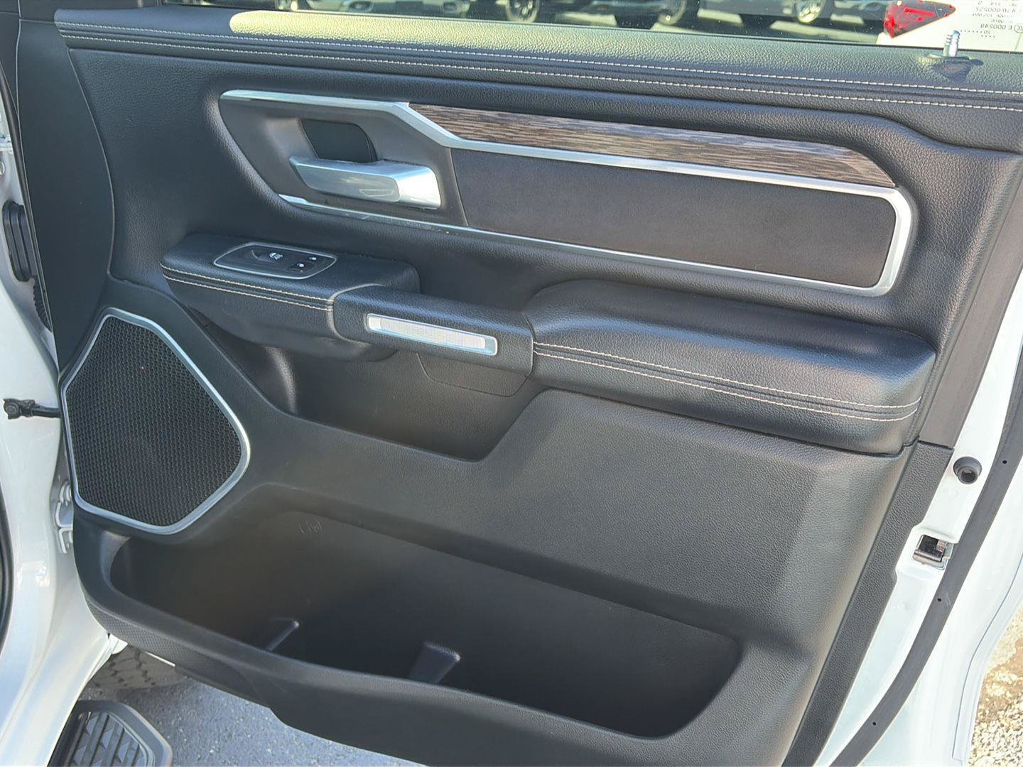 Used 2020 RAM 1500 Laramie AWD/4WD image 19