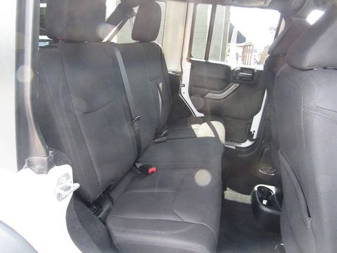 Used 2014 Jeep Wrangler Unlimited Sport w/ Quick Order Package 24S AWD/4WD image 21