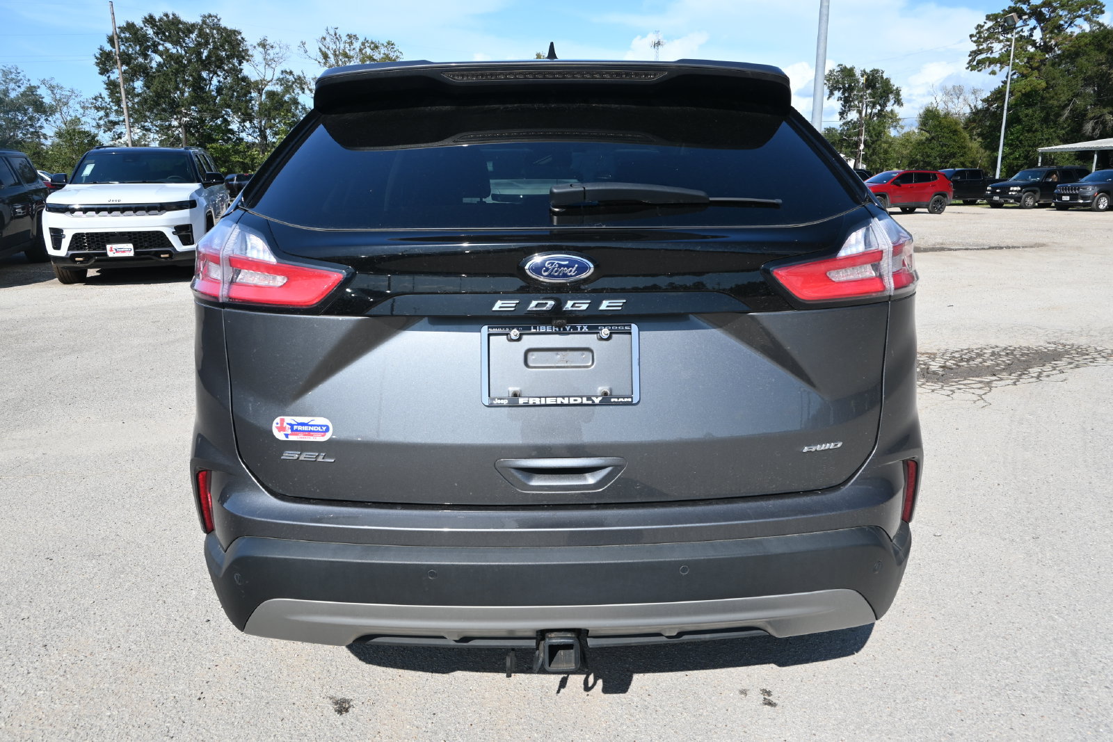 Used 2023 Ford Edge SEL w/ Convenience Package AWD/4WD image 3