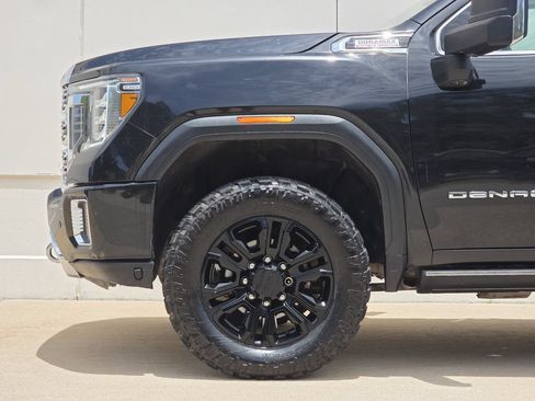 Used 2023 GMC Sierra 2500 Denali w/ Denali Black Diamond Edition AWD/4WD image 43