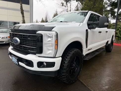 Used 2024 Ford F350 XLT image 8