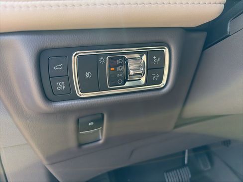 Used 2023 Lincoln Nautilus Reserve w/ Equipment Group 202A AWD/4WD image 15