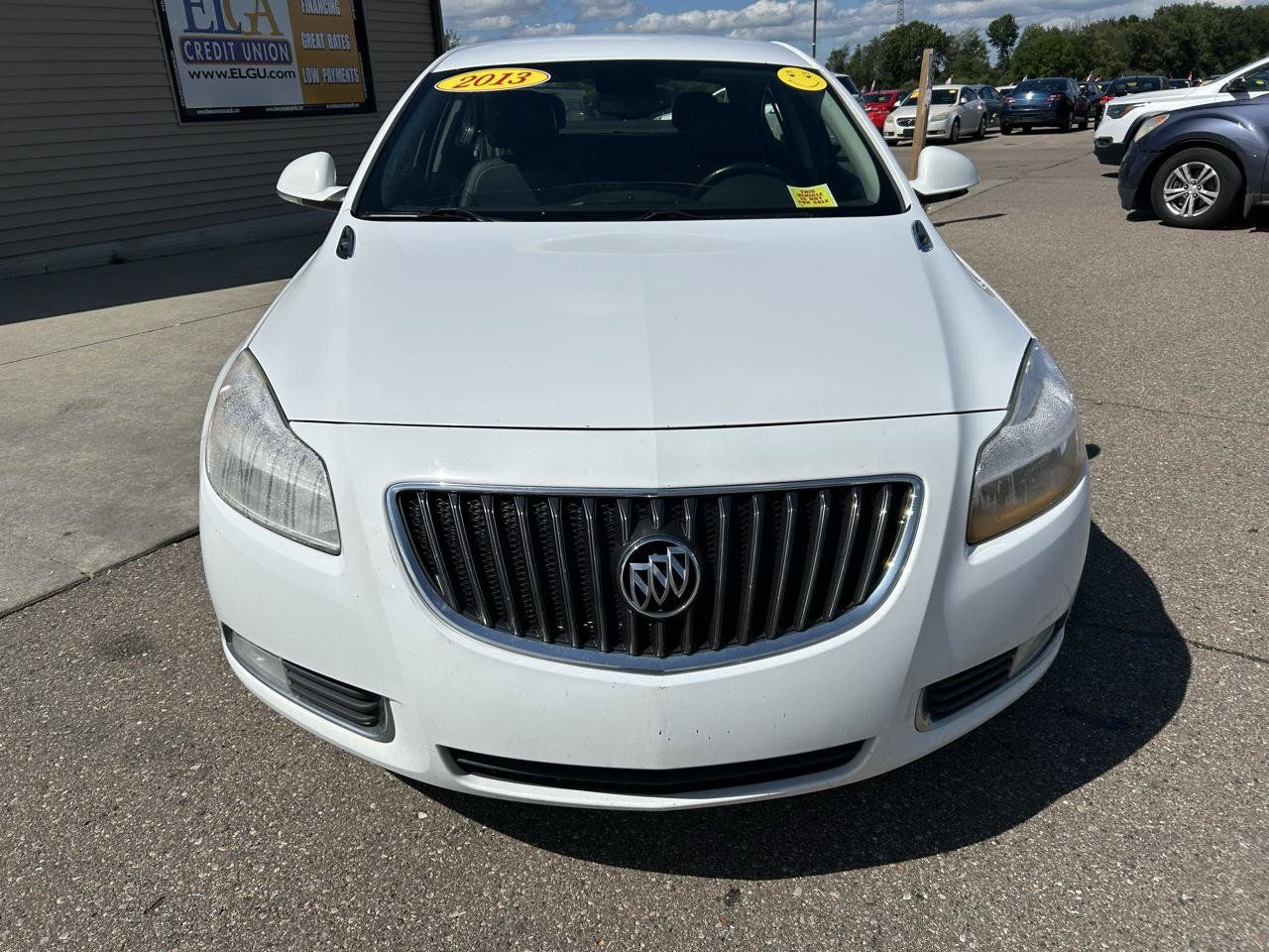 Used 2013 Buick Regal Premium FWD image 2