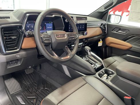 New 2025 GMC Canyon AT4 w/ Nightfall Edition image 14