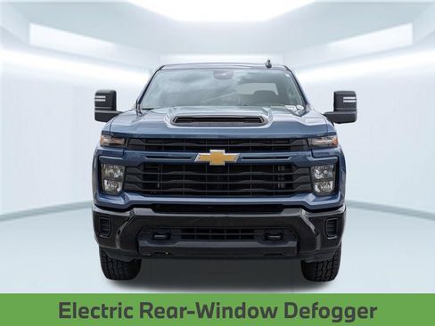 Used 2024 Chevrolet Silverado 2500 Custom w/ Custom Convenience Package AWD/4WD image 11
