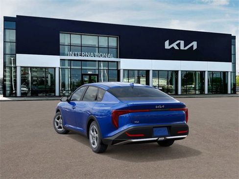 New 2025 Kia K4 LXS image 4