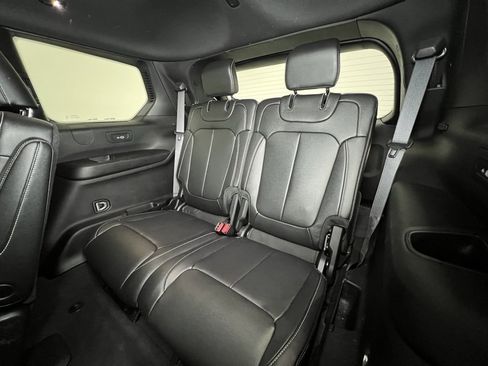 Used 2024 Jeep Grand Cherokee L Limited image 6