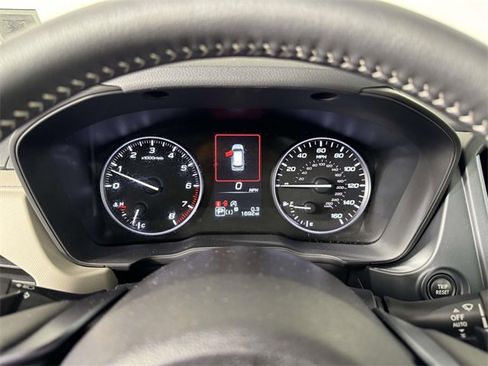 Certified 2025 Subaru Forester Limited image 3