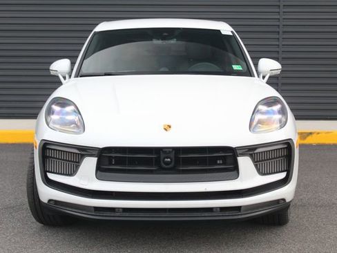 New 2025 Porsche Macan S image 11