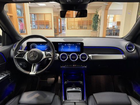 Certified 2025 Mercedes-Benz GLB 250 image 7