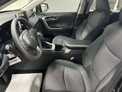 New 2025 Toyota RAV4 XLE image 15