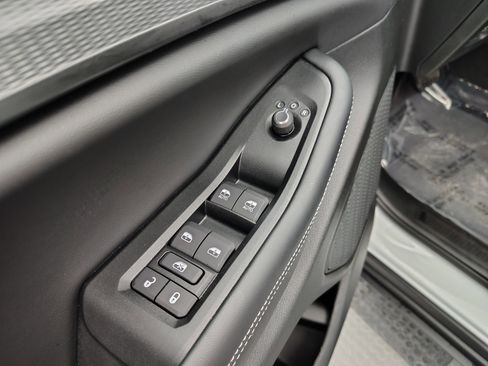 New 2025 Jeep Grand Cherokee L Altitude image 17