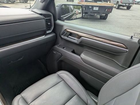 Used 2022 Chevrolet Silverado 1500 RST AWD/4WD image 18
