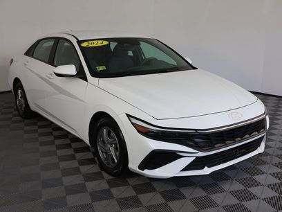 Used 2024 Hyundai Elantra SE