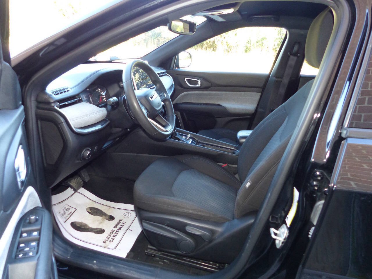 Used 2024 Jeep Compass Sport AWD/4WD image 22