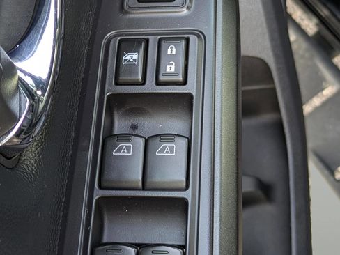 Used 2021 Nissan Titan PRO-4X w/ Pro-4x Convenience Package image 14