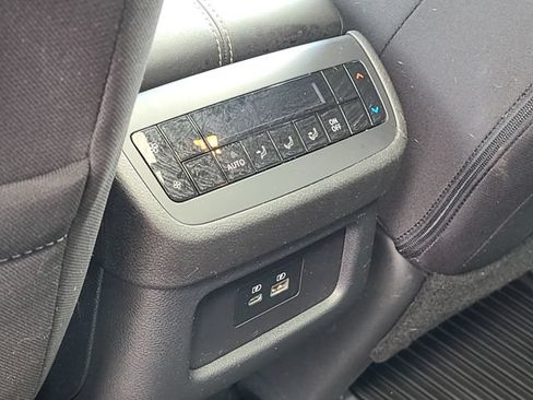 Used 2023 Nissan Pathfinder SV w/ SV Premium Package AWD/4WD image 26